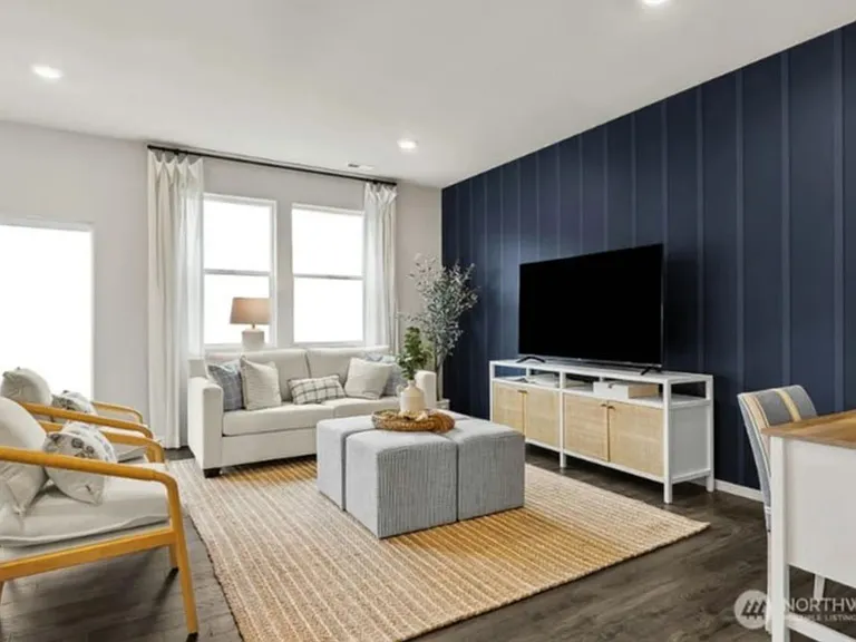 1430 SW Fielder Pl — Photo 3