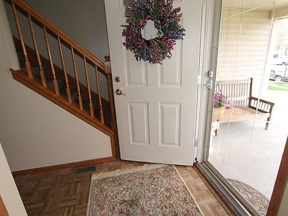 3rd image of 848 Briaro St