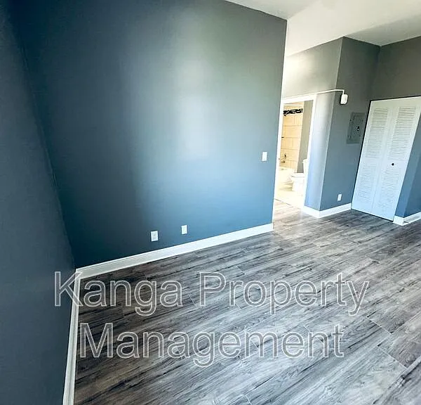 1401 Division Ave #203 — Photo 5