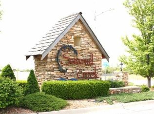 8310 E Old Mill Ct, Wichita, KS 67226