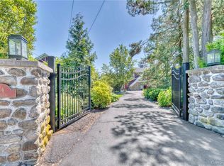 84 Highview Ave, Nanuet, NY 10954