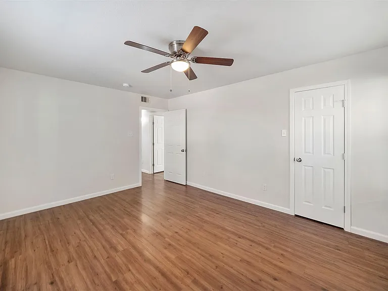 6403 Sloan St #1 — Photo 26