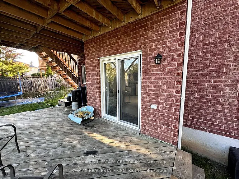 22 Lawton Ct — Photo 2