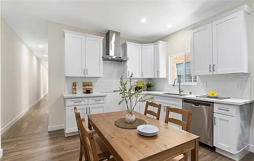1059 N Stone St #1059 Photo 1