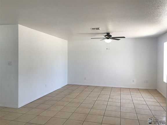 5th image of 111 E Los Valles St