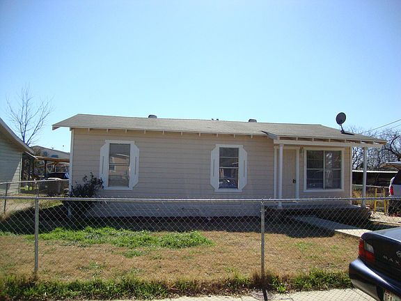 2nd image of 118 Durant St