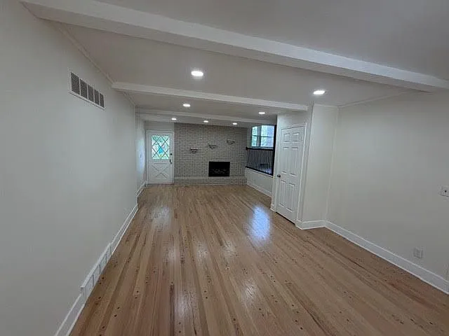 5 bed, 2.5 bath, 2592 sqft, $2,495 — Photo 4