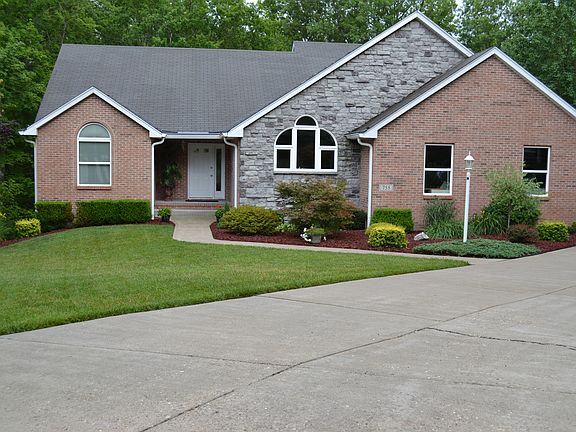 2nd image of 755 Evergreen Pl