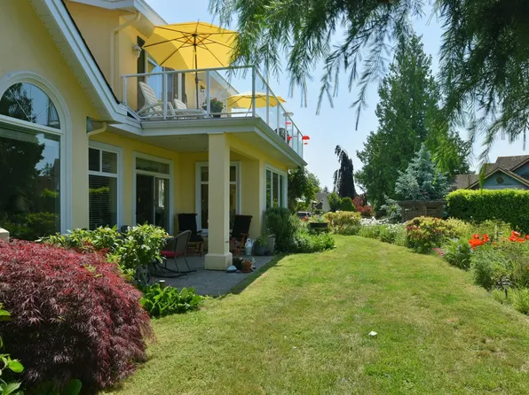 397 Vernon Pl, Sunshine Coast, BC V0N 1V5