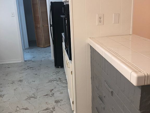 4th image of 10510 Southport Dr