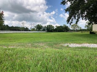 1220 N Shirley St, Alvin, TX 77511