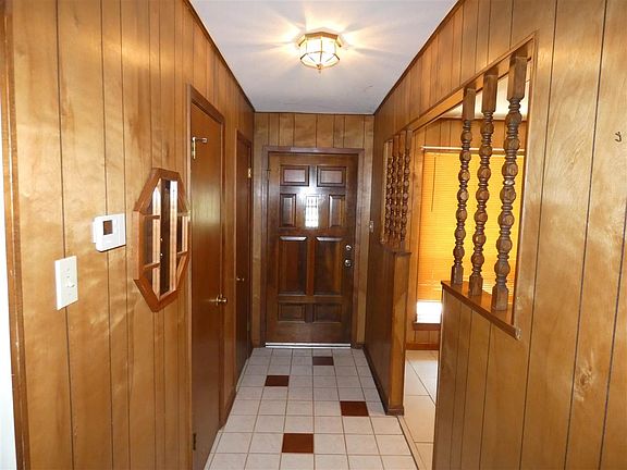 3rd image of 1505 Northwood Dr