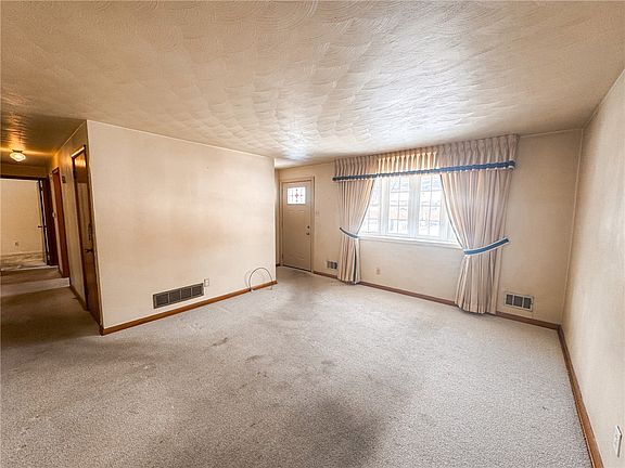 5th image of 712 Shadyside Dr