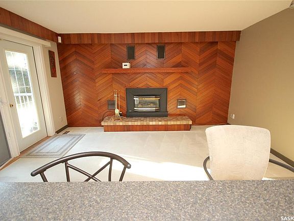 4th image of 23 Larmour BAY