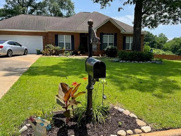 621 Pine St, Troy, AL 36081