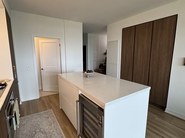 1 Hillsdale Ave E #609 — Photo 18