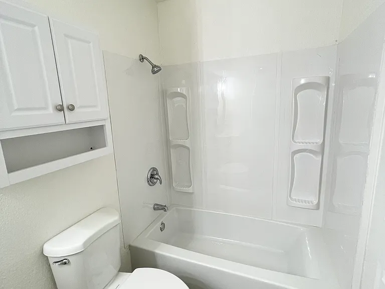 2144 Hickory Way #C — Photo 12