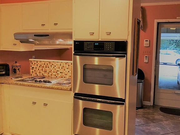 5th image of 2002 Plantation Dr