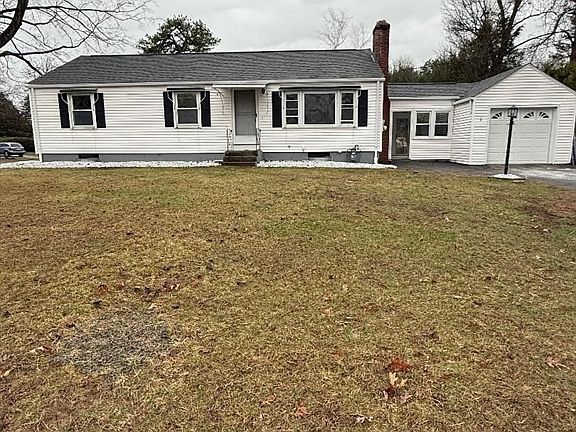 2nd image of 130 Fox Hill Rd