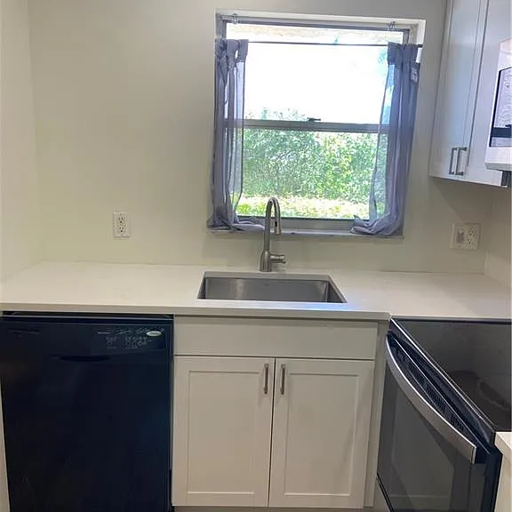 180 Turtle Lake Ct #102 — Photo 4