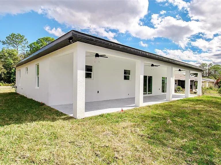 769 Memorial Dr — Photo 24