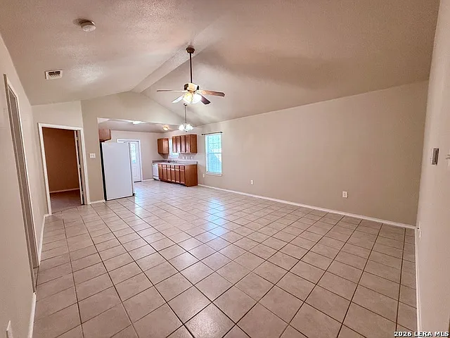 1035 Helen Dr #B — Photo 2