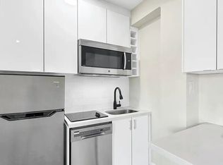 166 Eastbourne Avenue, Toronto, ON M5P 2G6