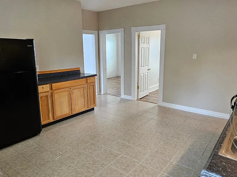 3 Esther St #2 — Photo 7