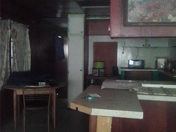 3rd image of 50 Oakland Blvd