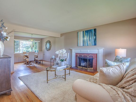 2nd image of 852 Hermiston Dr