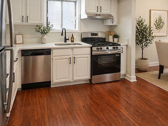 4th image of 500 Valley Dr APT 100
