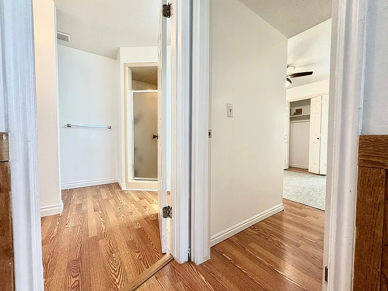 1091 & 1099 W Shepard Ln — Photo 35