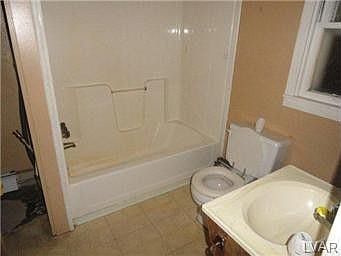 5th image of 2219 Benders Dr