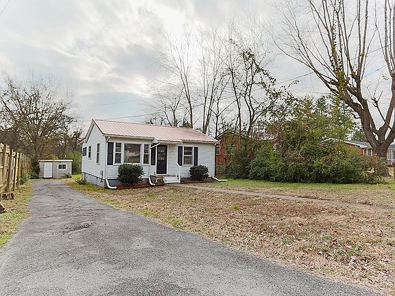 3rd image of 236 Gowan Dr