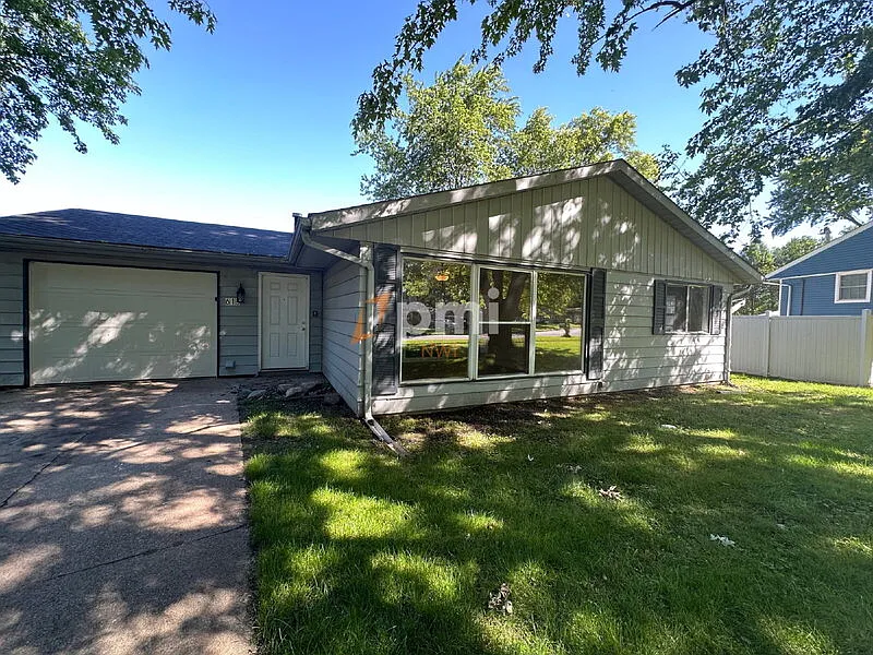 613 Southwind Dr photo 1