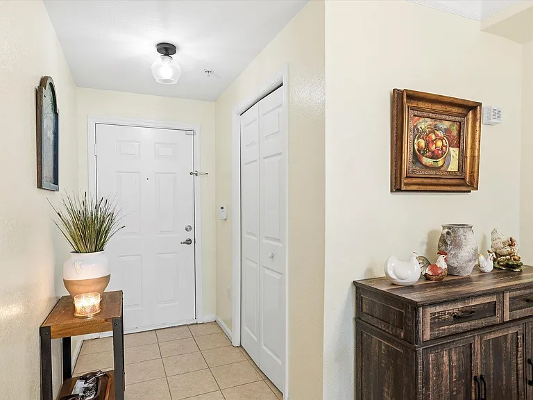 2801 Chancellorsville Dr #617 — Photo 9