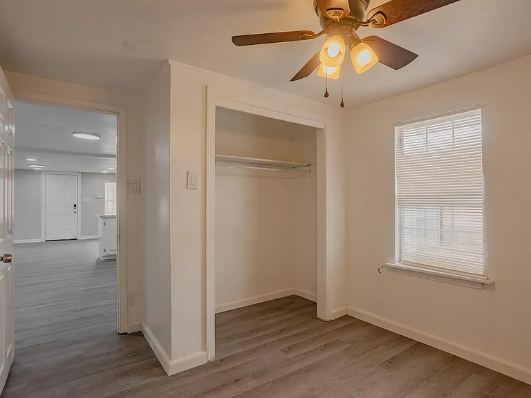 809 Wilson St — Photo 10