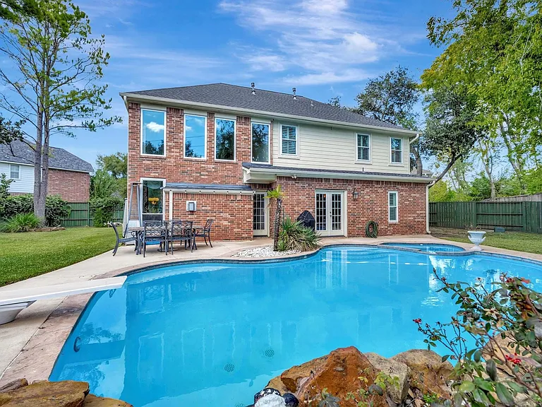 1639 Lakeside Enclave Dr — Photo 5
