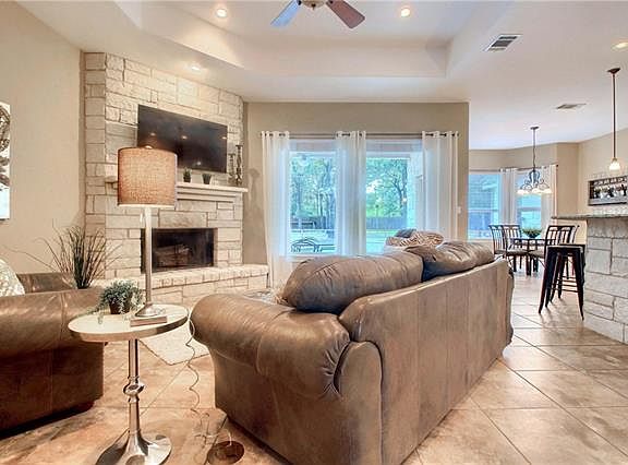 3rd image of 138 Elm Wood Dr