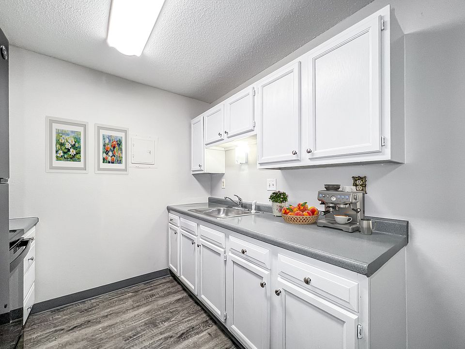 1st image of 7201 SE 5th St #7