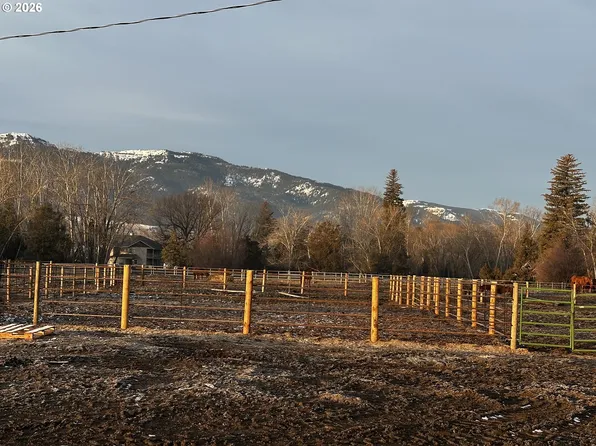 1025 SE Florence Ave, Enterprise, OR 97828