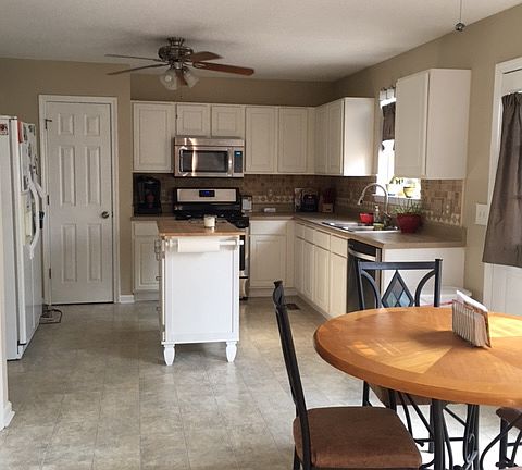 3rd image of 6 Piedmont Ln