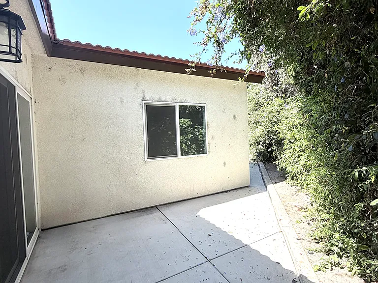 13109 Estes Cir — Photo 17