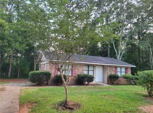 402 Denna Dr, Valley, AL 36854