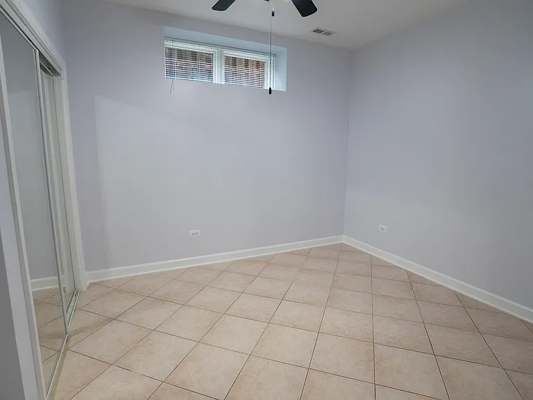 2416 N Greenview Ave #G — Photo 18