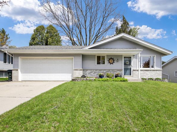 2010 Hemlock STREET, West Bend, WI 53090