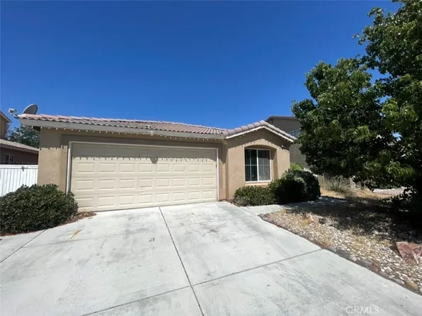 13590 Fox Point Rd, Victorville, CA 92392