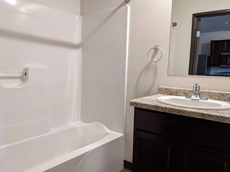 Park West apartments — Photo 18