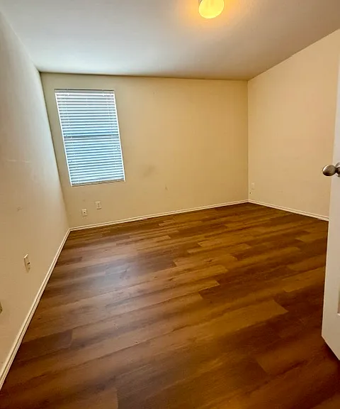 Guest bedroom 2