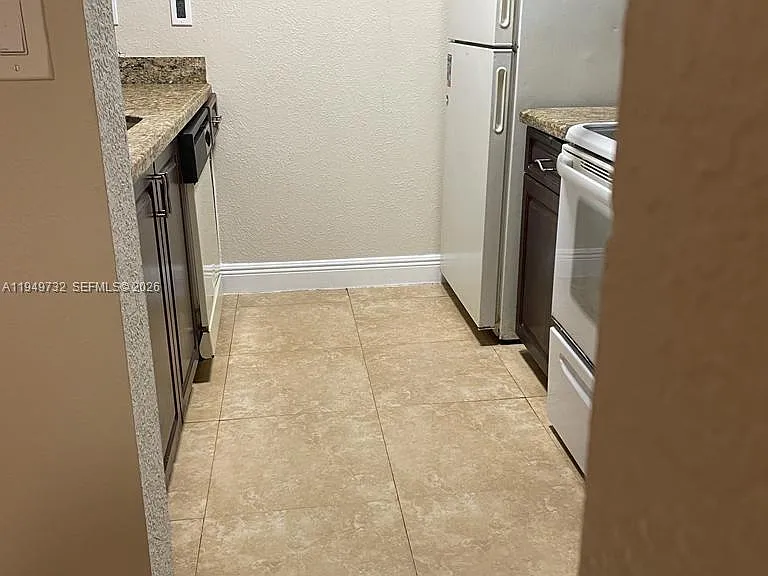 7075 NW 186th St #C505 — Photo 3